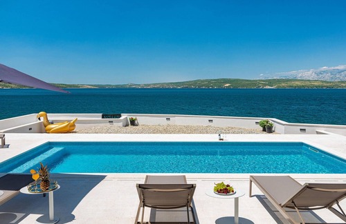 Novigrad House | Awesome home in Novigrad with sauna