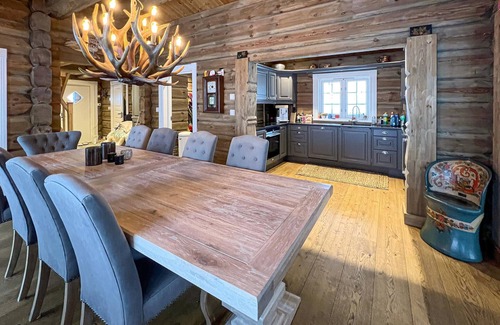 Sor-Aurdal House | Awesome home in Reinli with WiFi