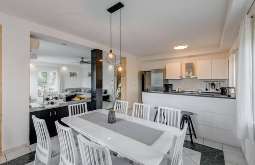 Bacvice House | Awesome home in Split with sauna