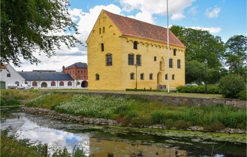 Tomelilla House | Awesome Home In Tomelilla With Kitchen