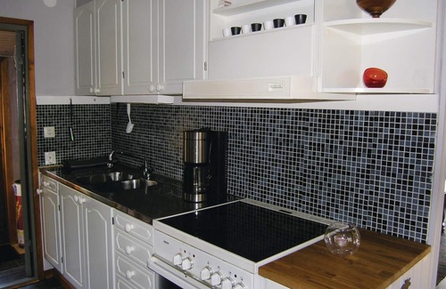 Jaranas House | Awesome home in Unnaryd with kitchen