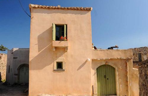 Aroniadika House | Axion Studios