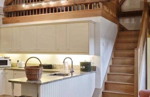 Bourton Bed & Breakfast | Aylworth Manor