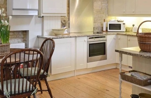Bourton Bed & Breakfast | Aylworth Manor