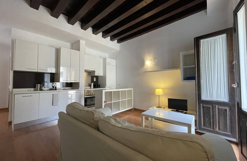 Toledo City Center Apartment | Azkar - Toledo Center with Swimming Pool