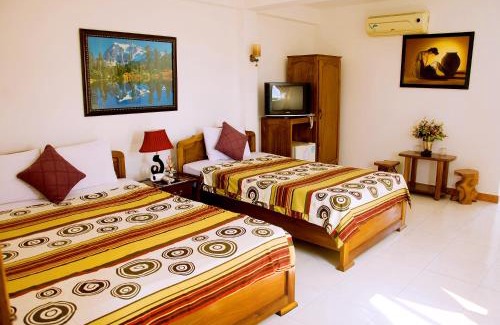 Tran Phu Beach Hotel | Azura Gold Hotel & Apartment