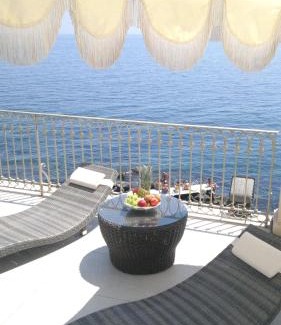 Santa Tecla Bed & Breakfast | B&B Acireale - Il Cavalluccio Marino Fronte Mare