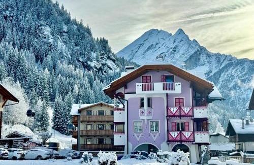 Canazei Bed & Breakfast | B&B Cèsa Planber Mountain View BIKE FRIENDLY
