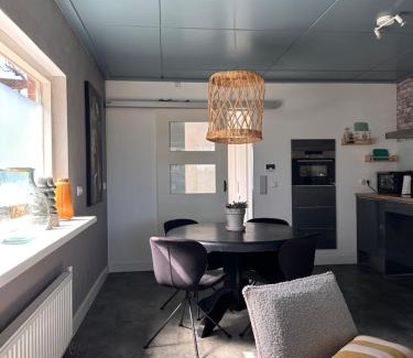 Municipality of Emmen Bed & Breakfast | B&B Het Kleine Huisje met Hottub