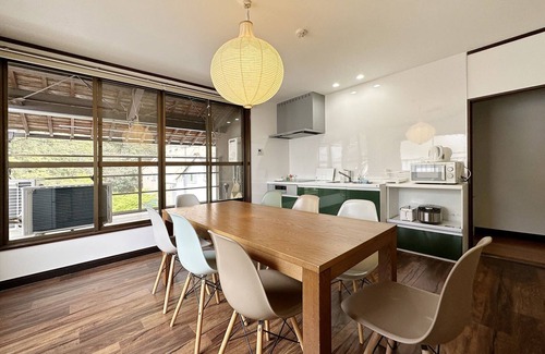 Hatsukaichi Apartment | b hotel KANIWASOU Minute walk from Miyajima Pier for 11ppl