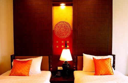 Wua Lai Hotel | Baan Ratchiangsaen