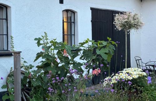 Ystad House | Backadal Gård BnB