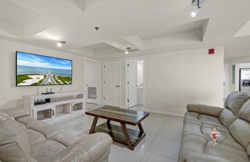 South Padre Island Apartment | Bahia Mar-Solare Tower, Beachfront Resort with Two Pools