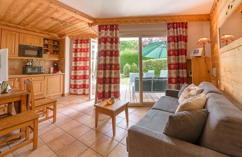 Duingt Apartment | BAIE DES VOILES - #10 Grand Studio rez de jardin