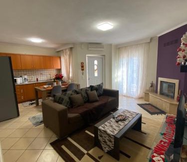 Trikala Apartment | Bakopoulos resort.Ενα όμορφο διαμέρισμα με τζάκι