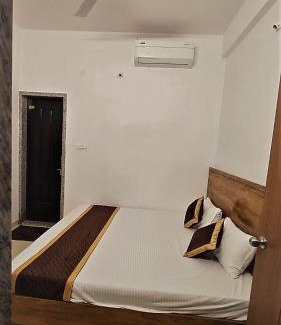 Pandharpur Cabin | Balaji Lodging