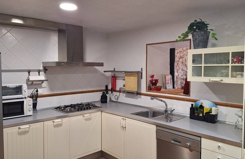 Alcoleja House | "Balcón de Aitana" : rural house with large terrace, jacuzzi and mountain views.