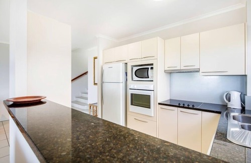 Noosa Heads Apartment | Bali Hai Apartments Noosa