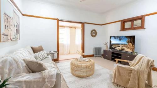 Nowra House | Bali Huts Escape