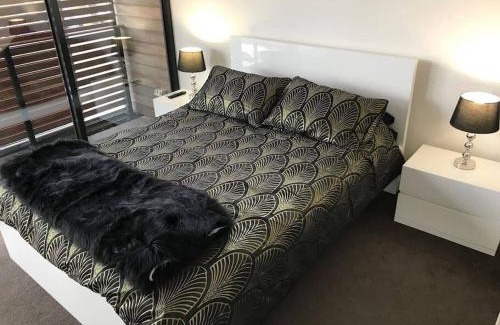 Lake Wendouree Apartment | Ballarat - On the Lake with gift voucher