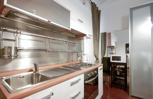 Rione V Ponte Apartment | Banchi Apartment