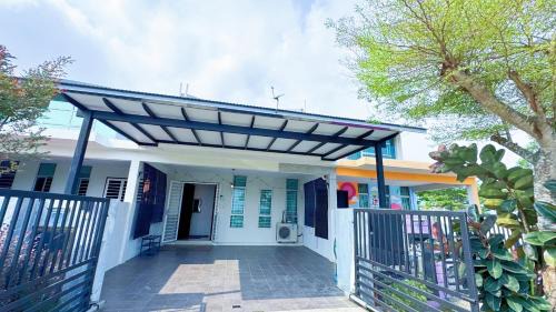 Kajang House | Bangi Avenue Charming 4BR Blissful Holiday Homestay