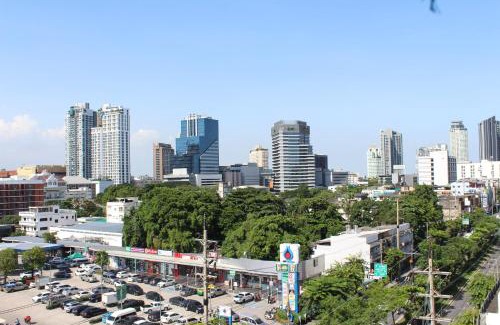 Khlong Toei Apartment | Bangkok Place Apartment - EKAMAI BTS