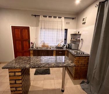 Livingstone Apartment | Bantuz