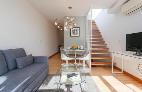 Santa Engracia Apartment | Barbadinhos Apartments in Lisbon Historic Neighborhood