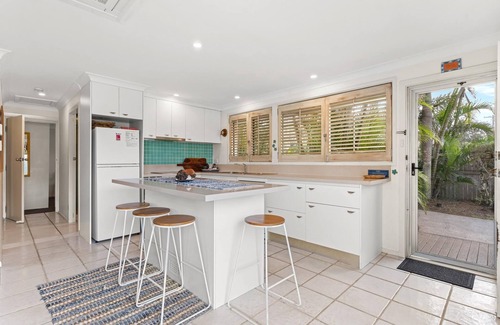 North Creek House | Barefoot in Lennox - Private Plunge Pool & Beach Frontage & Wifi