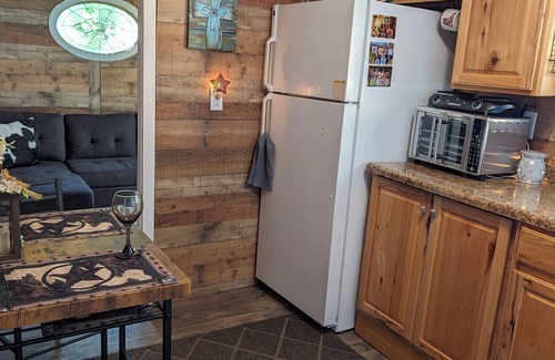 Stokes House | Barn Sanctuary w Private Hot Tub and Pond View