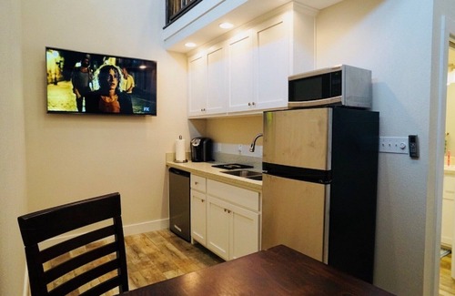 Port O Connor House | Barndominium 1 Block from Boat Dock - RV Hookup Available