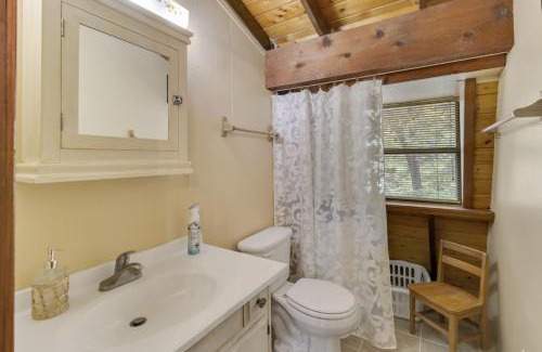 Eufaula House | Barrel Cabin at Sandy Bass Bay