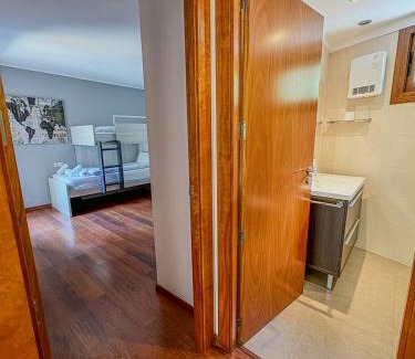 Arinsal Apartment | Barthe Holidays I Apartamento moderno 5PAX en Arinsal I Ideal para familias, Parking, Pet friendly I Font Blanca