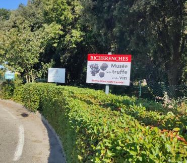 Richerenches Villa | BASTIDE Neissoun