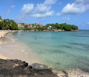 Gros Raisins Apartment | Batiment Martinique