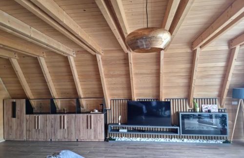 Gllamnik Villa | Batllava Premium Resort Villa 2