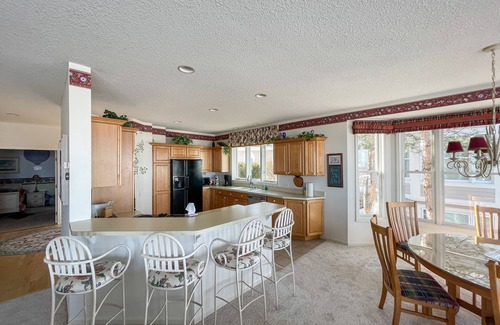 Bay Harbor Condo | Bay Harbor Condo in Private Gated Community. Close to the Slopes and Shopping!