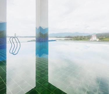 Likas Apartment | Bay Suites市中心山景 宽敞 悬空泳池 随订随住