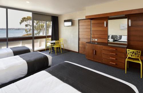 St Helens Hotel | Bayside Hotel