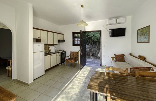 Almyros Apartment | BayView Apartment #1 by the beach,East Crete