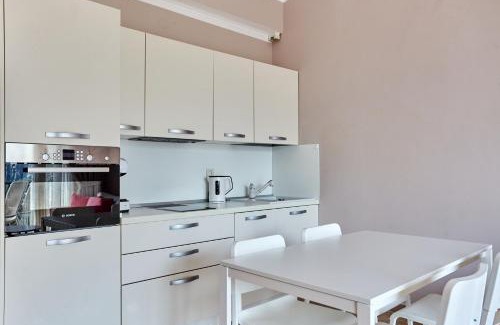Orahovac Apartment | Bayview Bliss Apartments