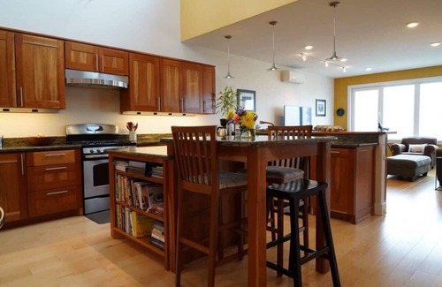 Traverse City House | Bayview Bliss: Modern Luxury Home