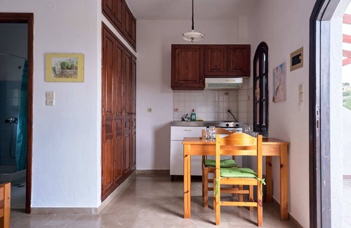 Almyros Apartment | BayView Studio #1 by the beach, East Crete