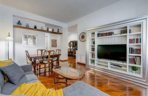 Tuscolano Apartment | BDC - Central charming 2-Bdr!