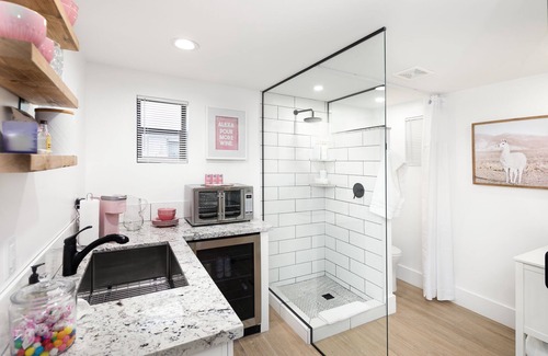 Downtown Condo | Be in the Heart Of Chandler, Walking Distance to Golf, Shops, Resturants, & More