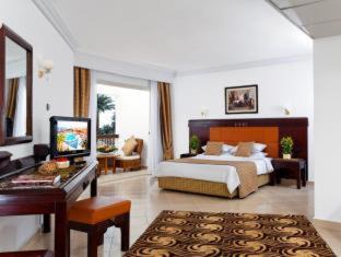 Village Road Resort | Beach Albatros Aqua Park - Hurghada