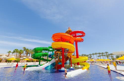 Village Road Resort | Beach Albatros The Club - Aqua Park