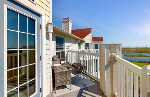 Corpus Christi Apartment | Beach Club: The Lighthouse