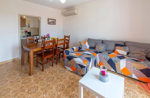 Vintijan Apartment | Beach front apartment in Pula with WiFi
